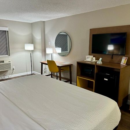 Days Inn By Wyndham Sarasota I-75 Vamo Exterior foto