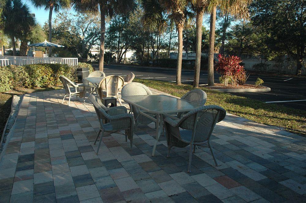 Days Inn By Wyndham Sarasota I-75 Vamo Exterior foto