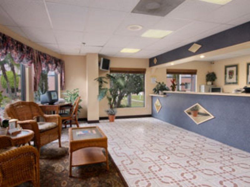 Days Inn By Wyndham Sarasota I-75 Vamo Exterior foto
